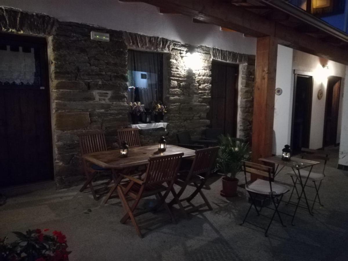 Albergue San Lazaro Sarria Kültér fotó